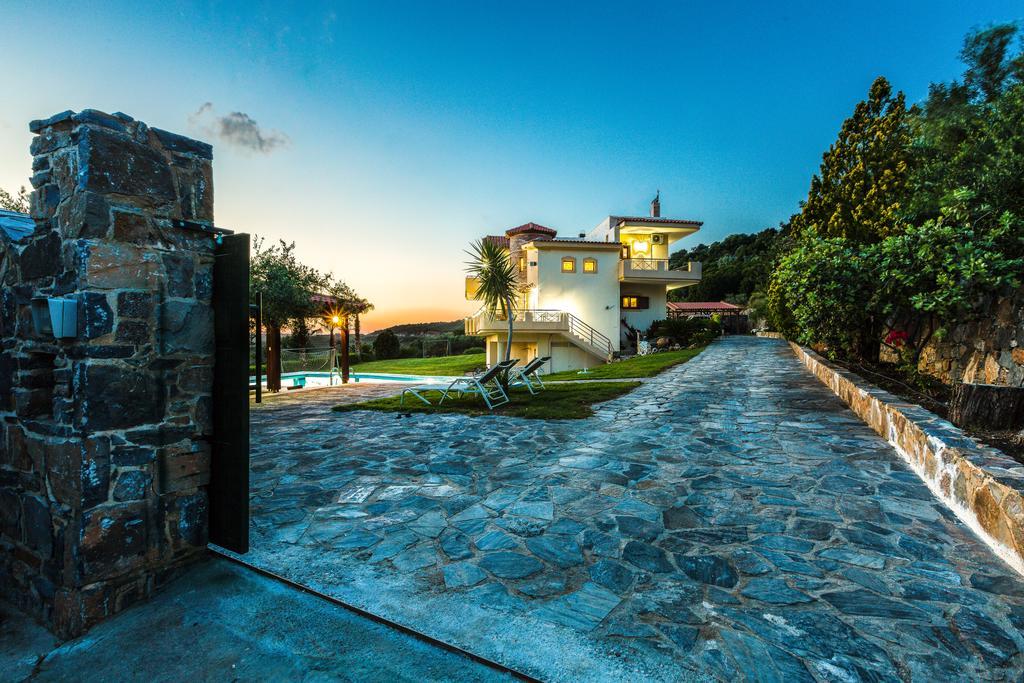 Villa Sevdas Perama  Eksteriør billede